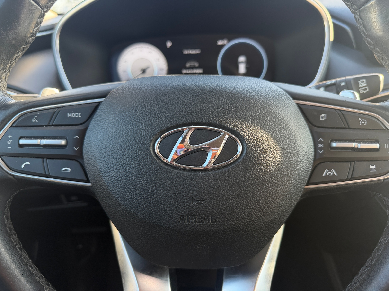 Thumbnail: 2023 Hyundai Santa Fe - 4