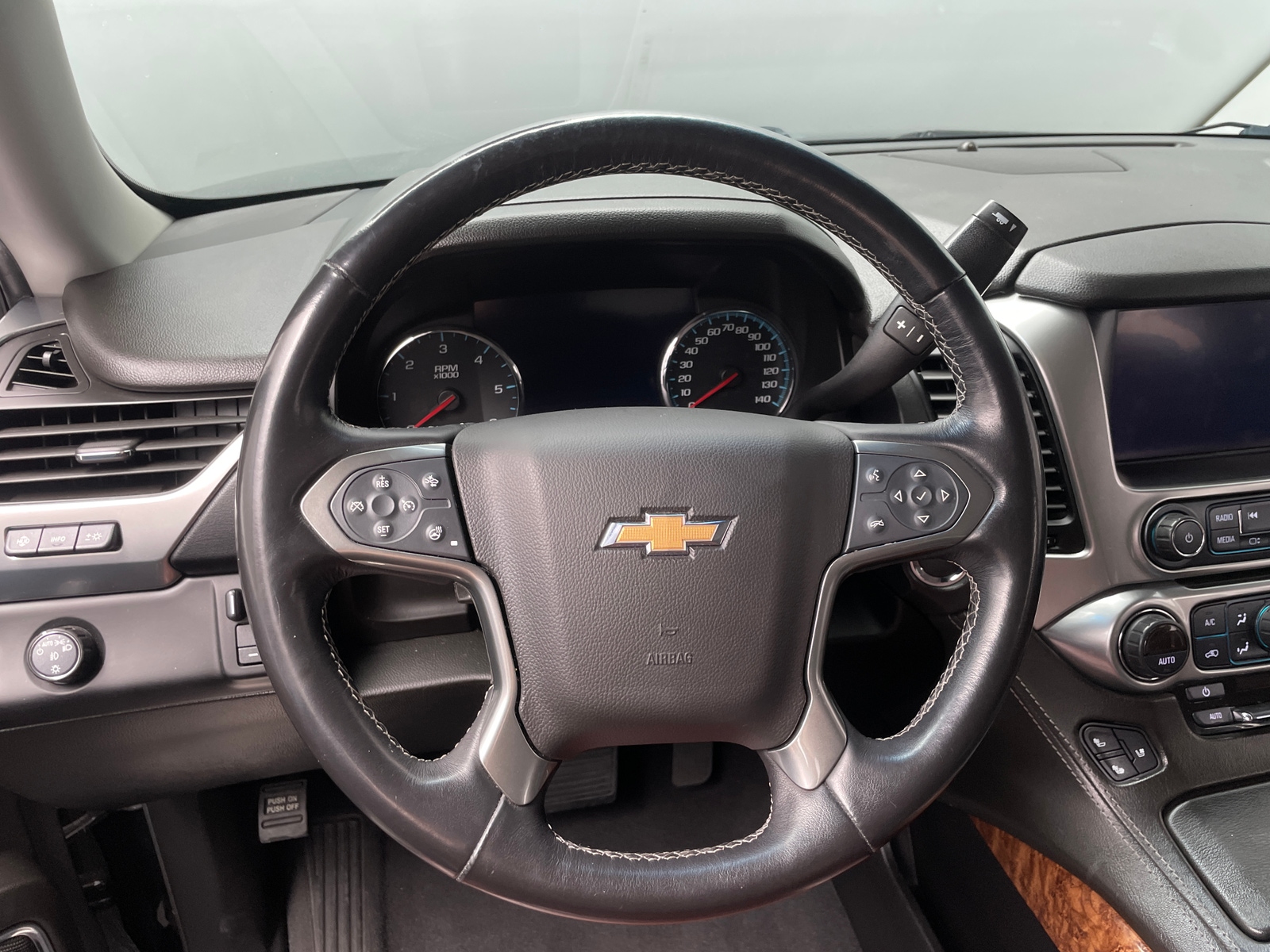Thumbnail: 2019 Chevrolet Tahoe - 4