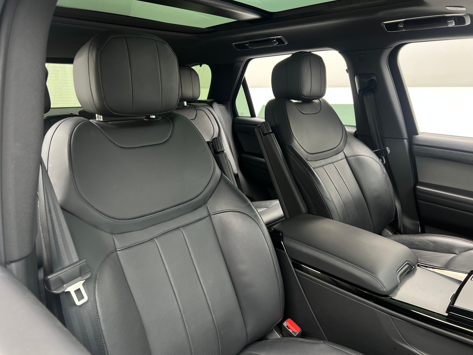 Thumbnail: 2024 Land Rover Range Rover Sport - 2