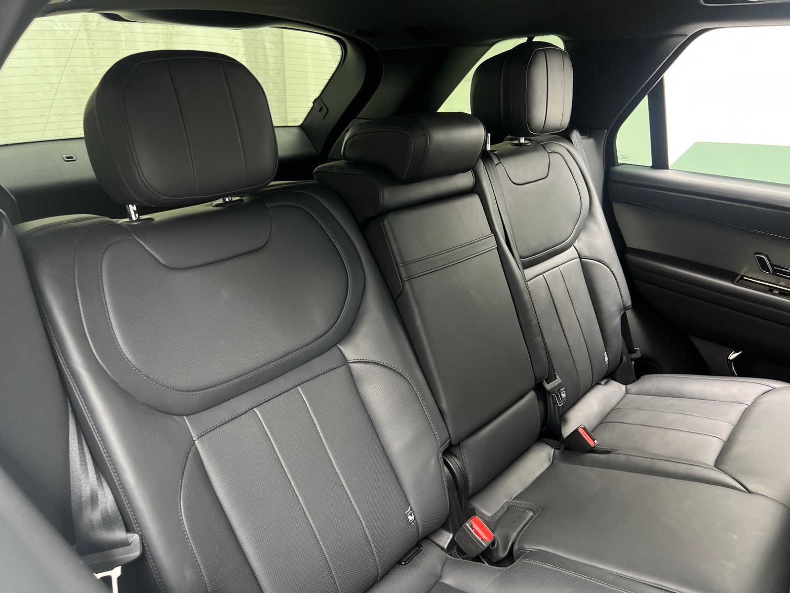 Thumbnail: 2024 Land Rover Range Rover Sport - 6