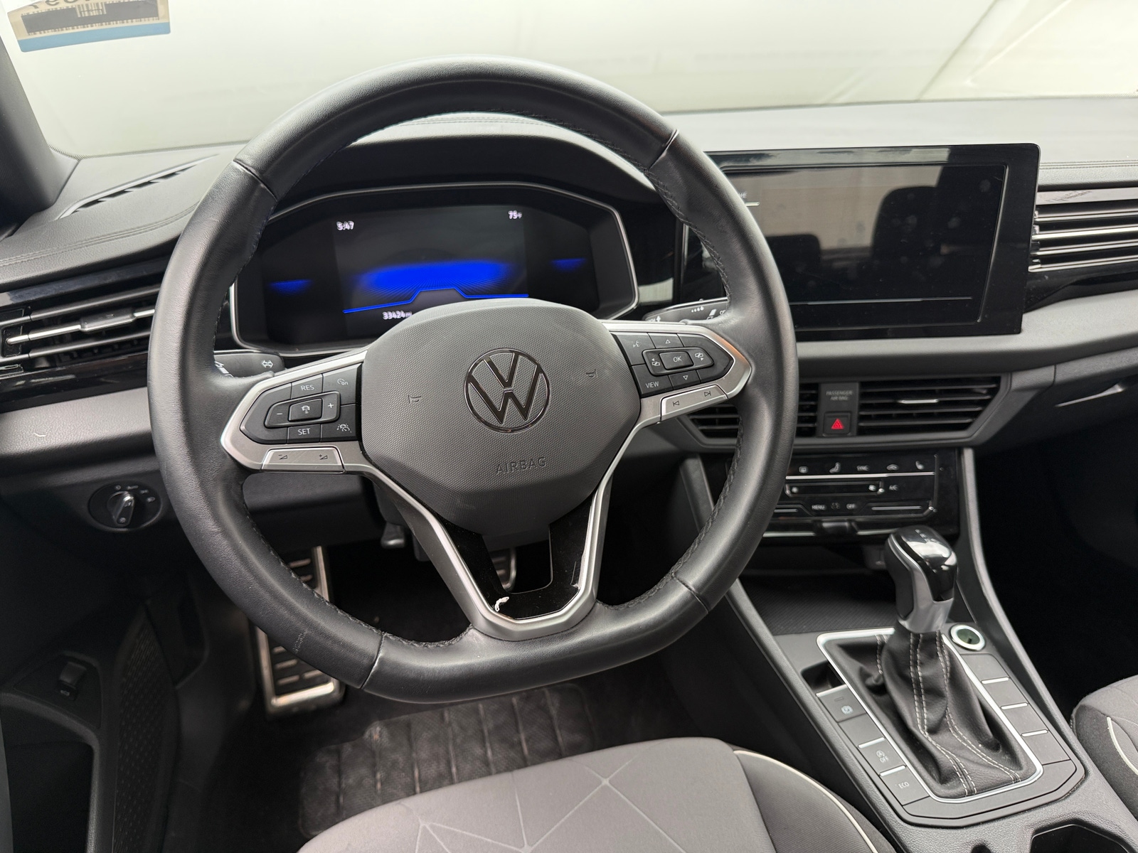 Thumbnail: 2025 Volkswagen Jetta - 5