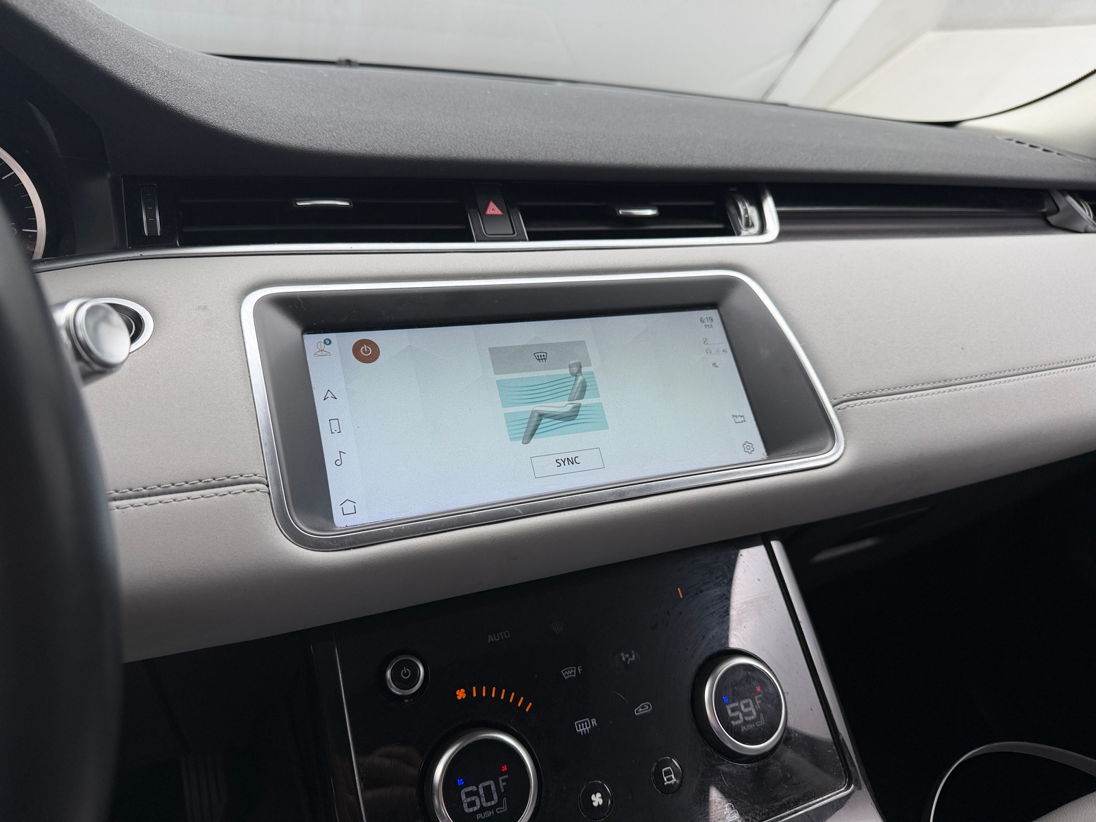 Thumbnail: 2021 Land Rover Range Rover Evoque - 4