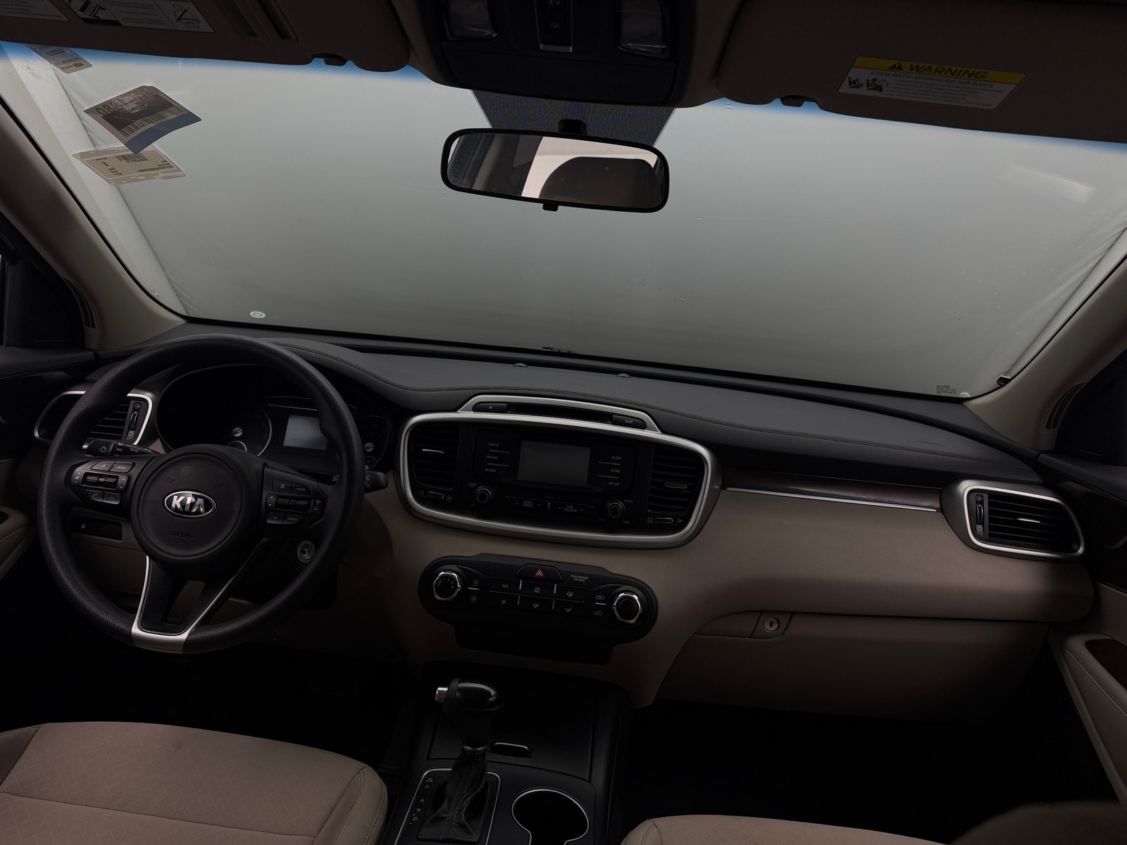 Thumbnail: 2017 Kia Sorento - 3