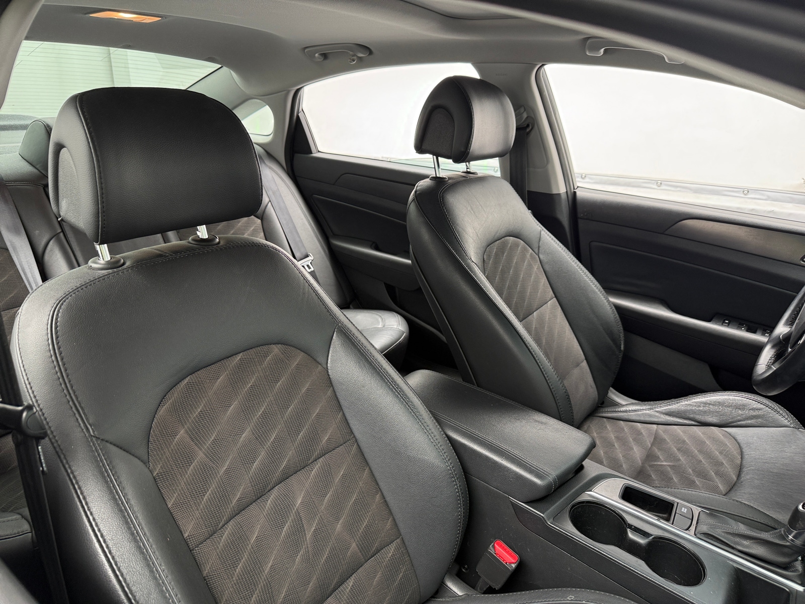 Thumbnail: 2016 Hyundai Sonata - 2