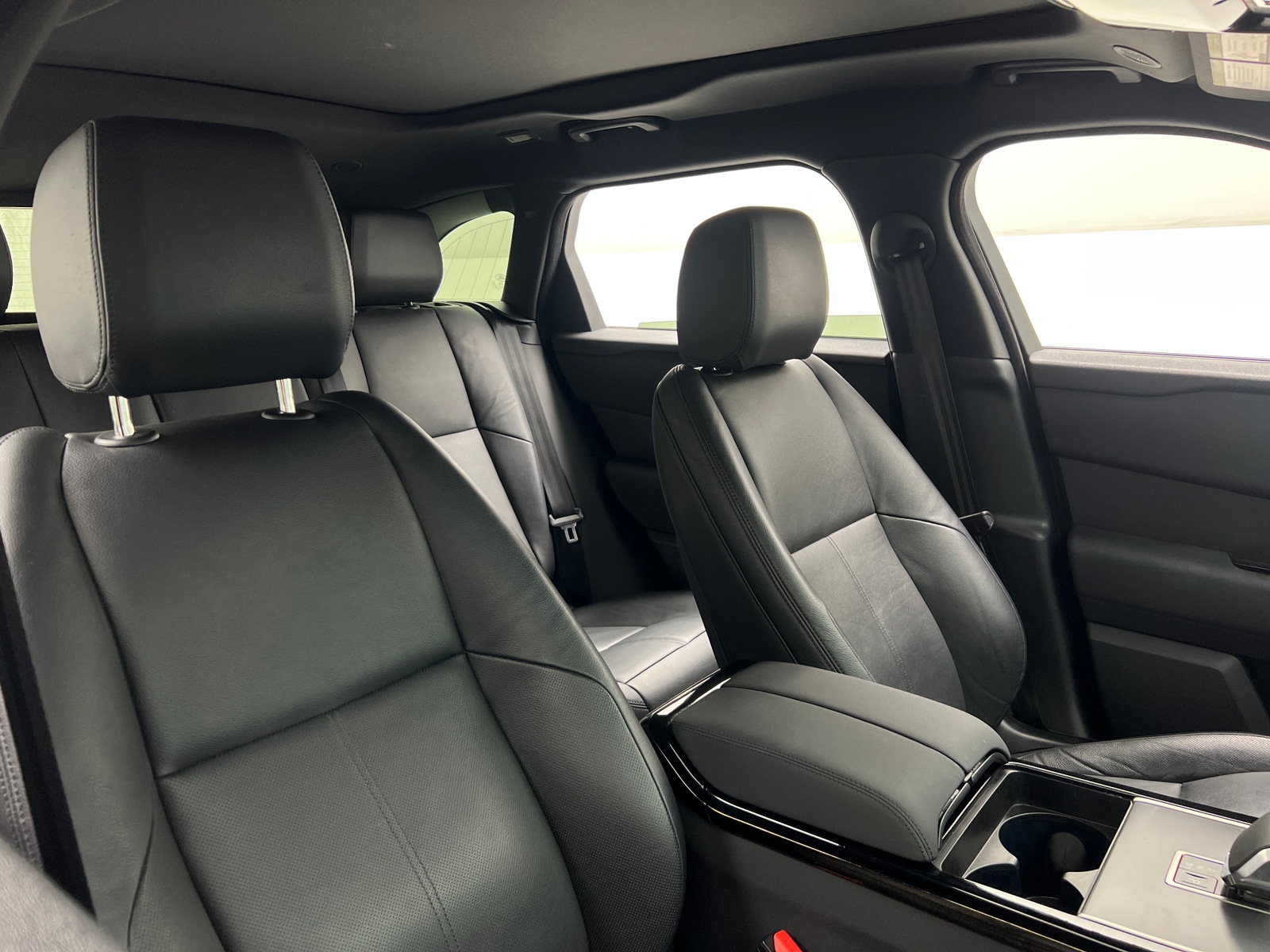 Thumbnail: 2025 Land Rover Range Rover Velar - 2