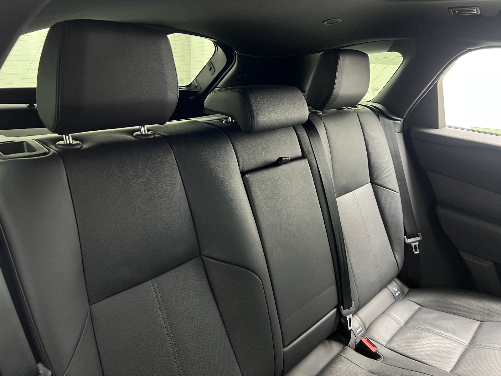 Thumbnail: 2025 Land Rover Range Rover Velar - 6