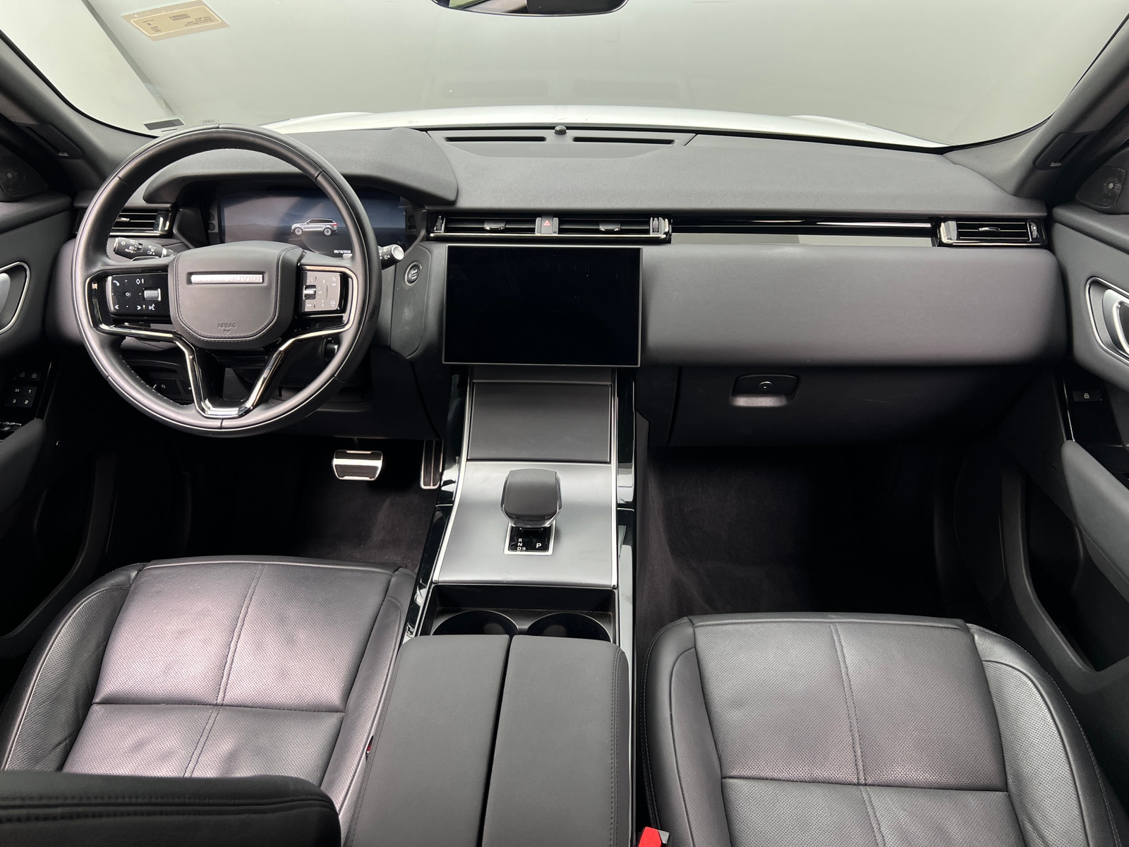 Thumbnail: 2025 Land Rover Range Rover Velar - 3