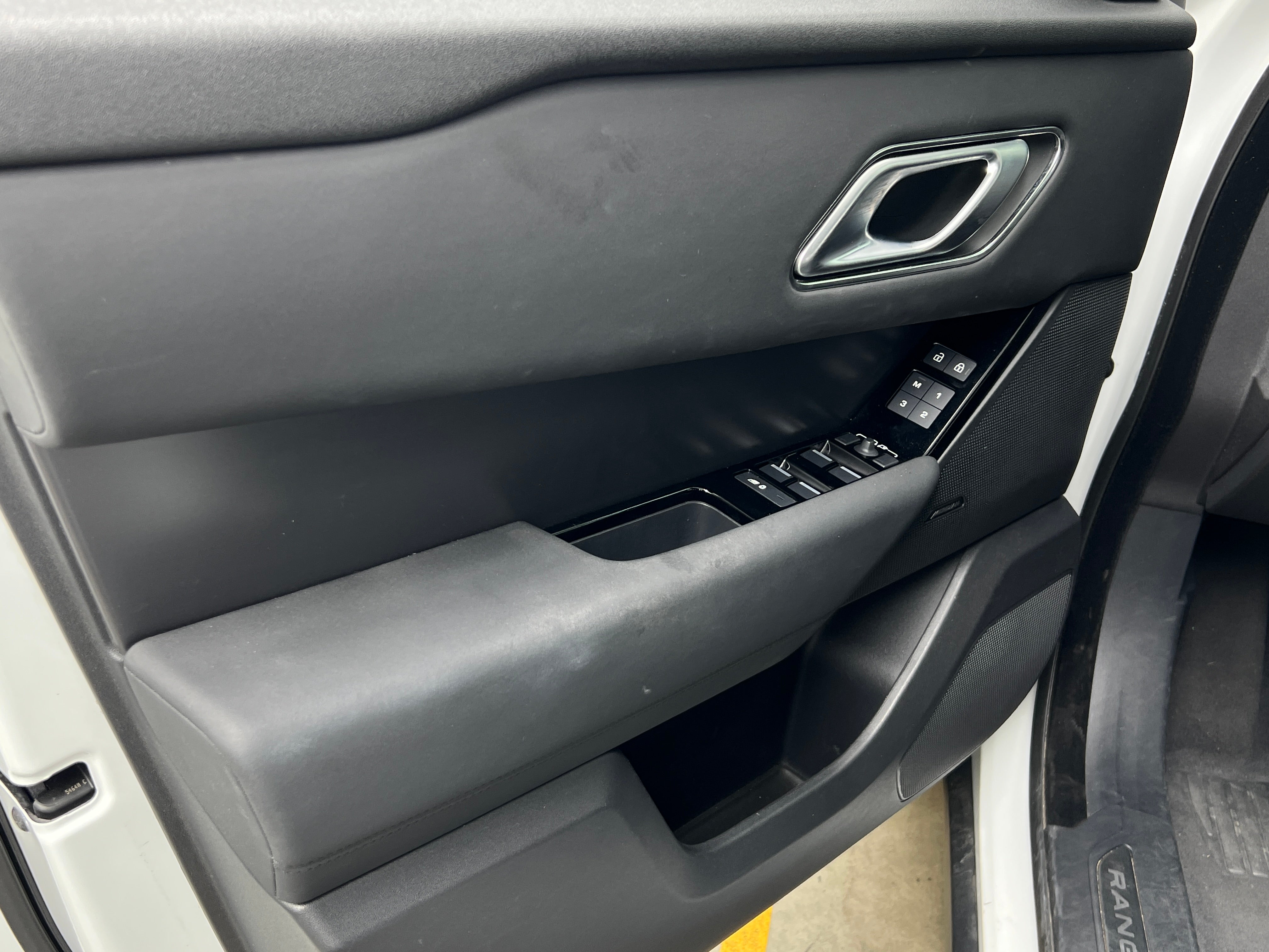 2025 Land Rover Range Rover Velar
