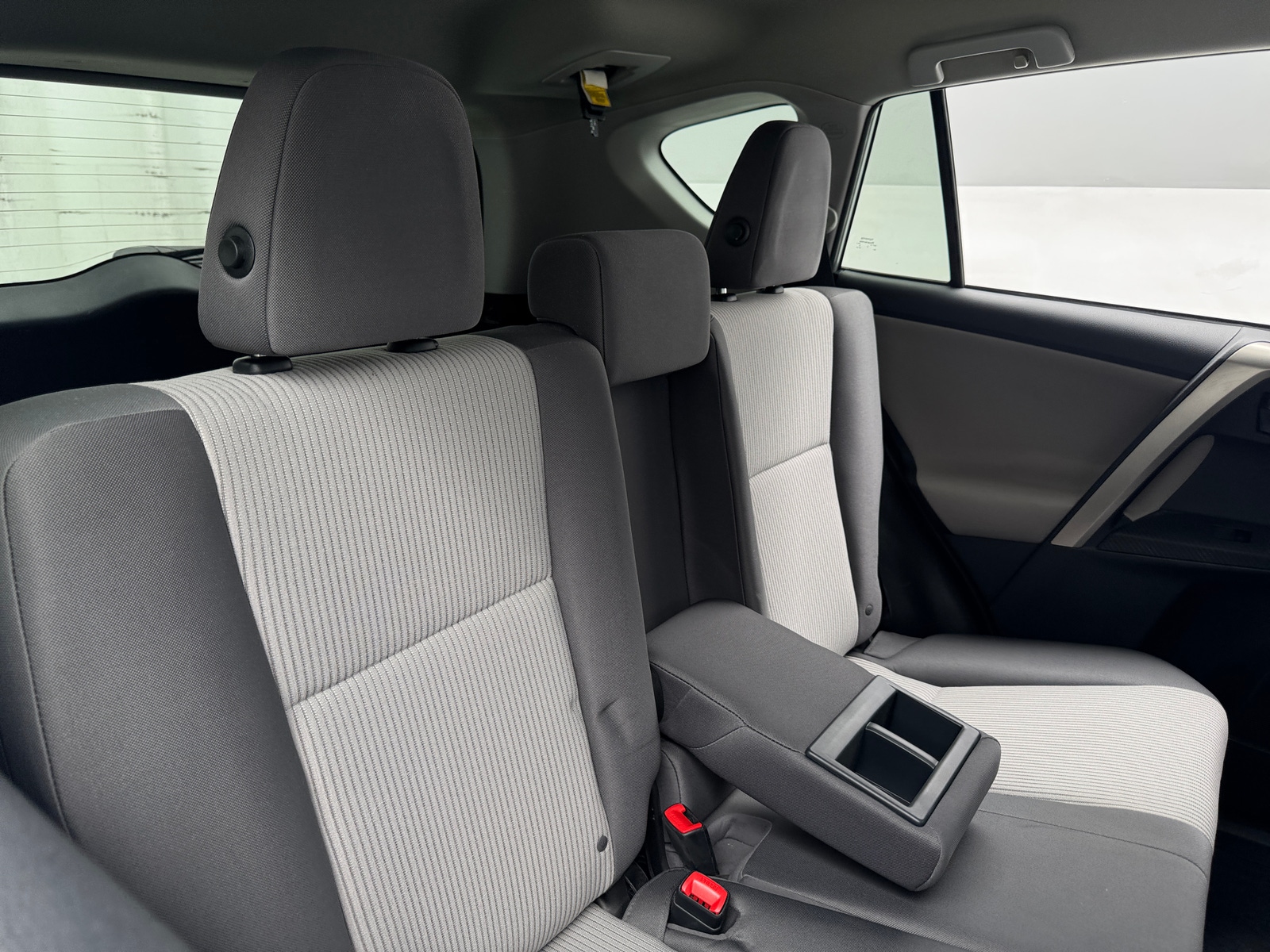 Thumbnail: 2014 Toyota RAV4 - 6
