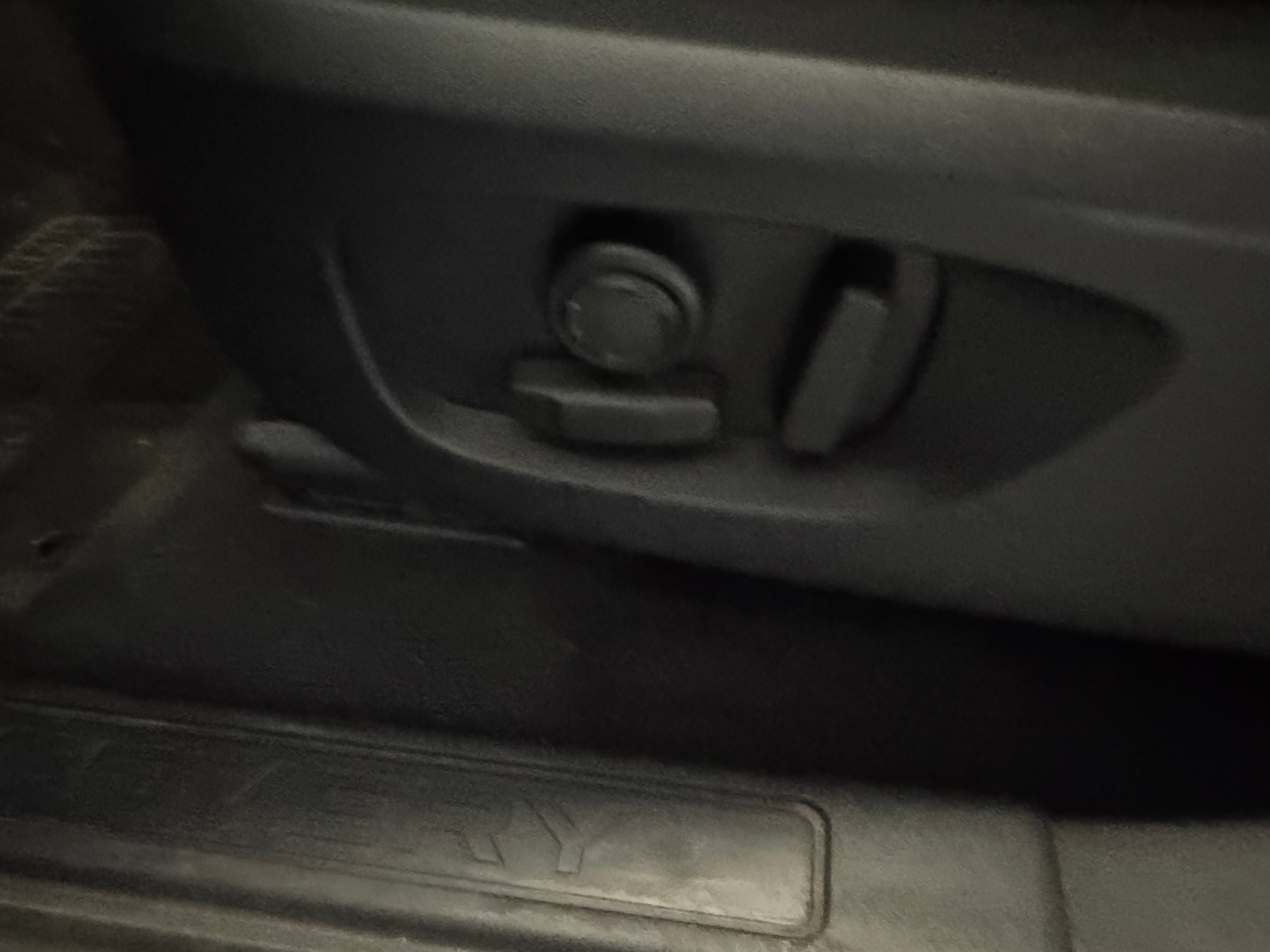 SALCR2RX1JH723916