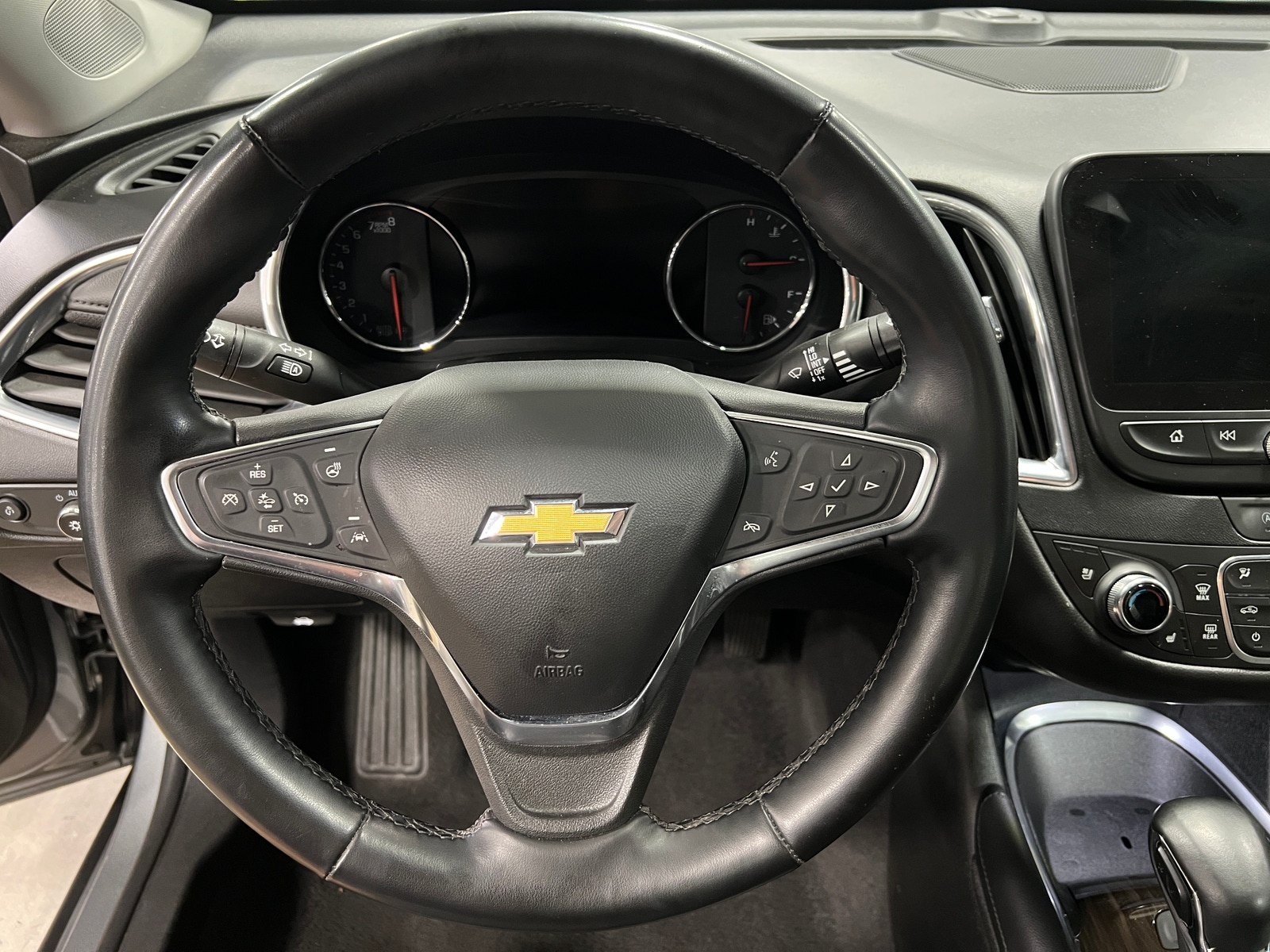 Thumbnail: 2024 Chevrolet Malibu - 4