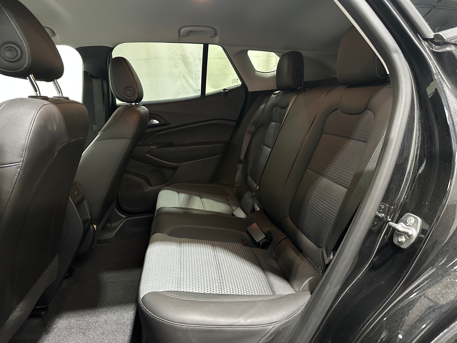 Thumbnail: 2025 Chevrolet Trax - 5
