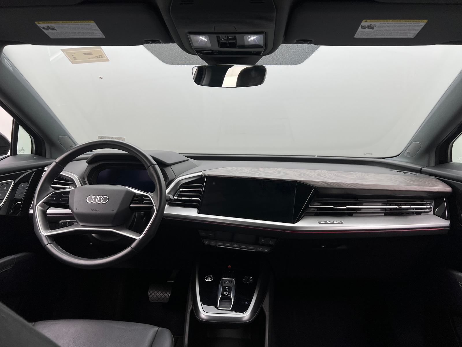 Thumbnail: 2023 Audi Q4 e-tron - 2