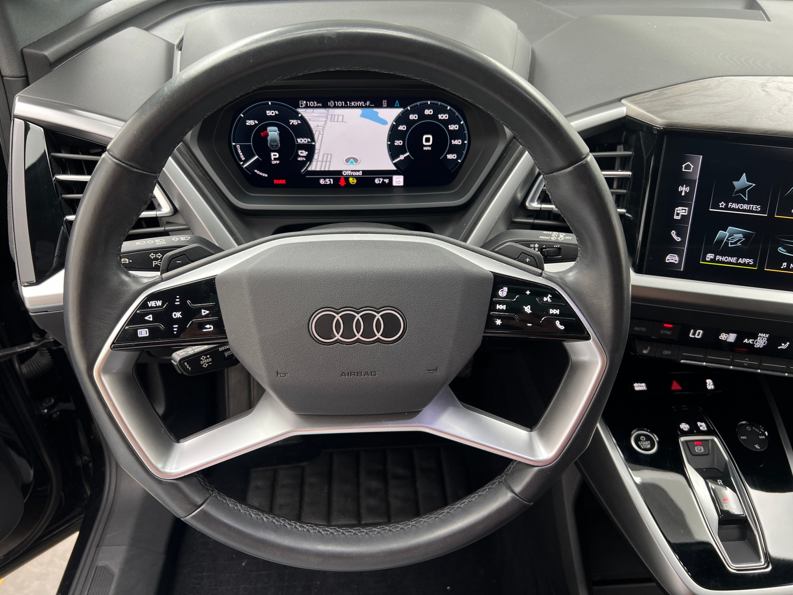 Thumbnail: 2023 Audi Q4 e-tron - 4