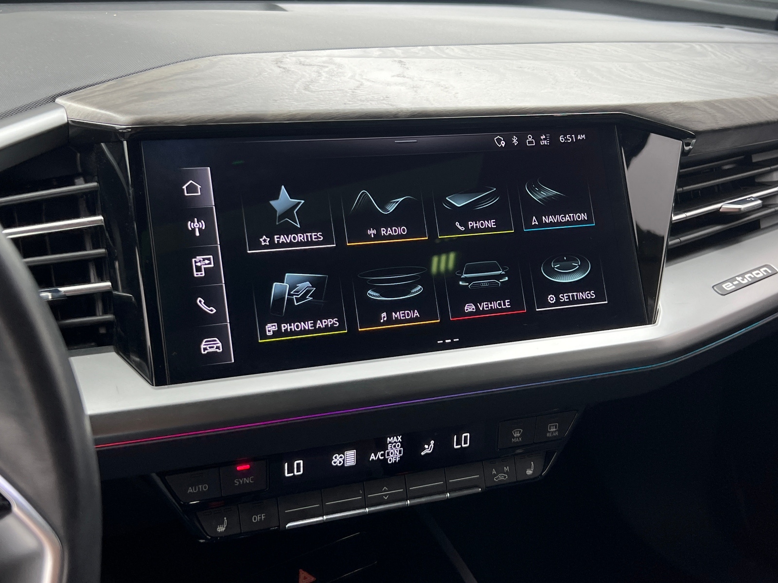 Thumbnail: 2023 Audi Q4 e-tron - 3
