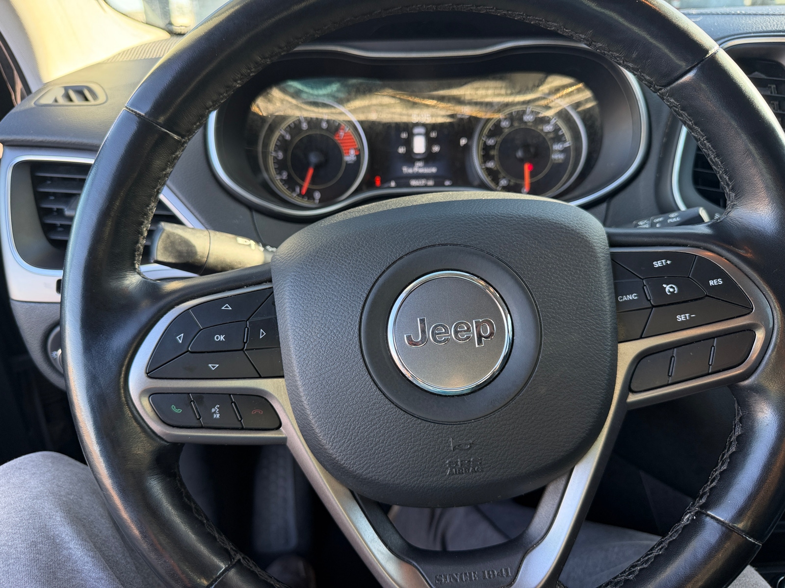 Thumbnail: 2021 Jeep Cherokee - 4