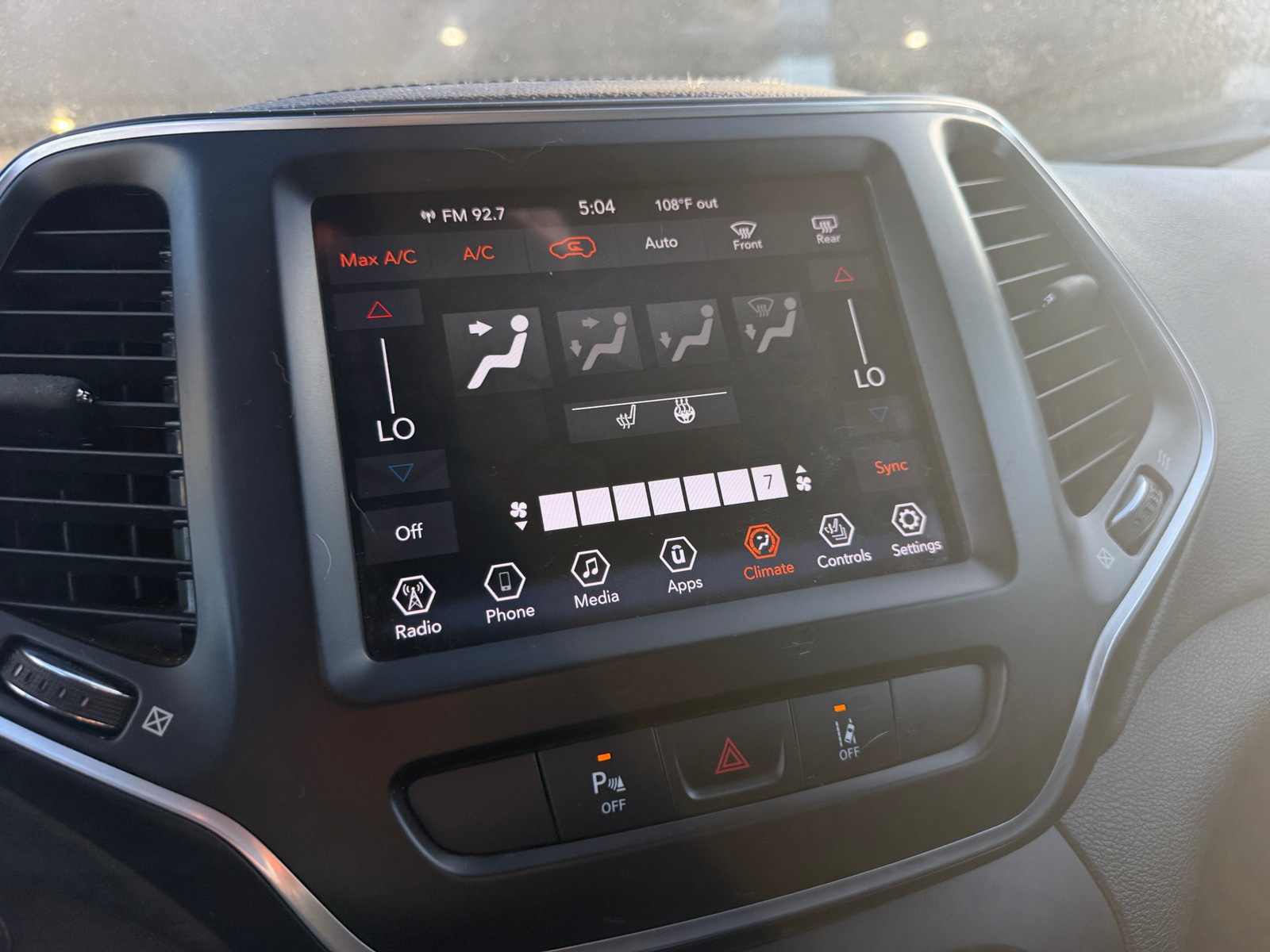 Thumbnail: 2021 Jeep Cherokee - 3