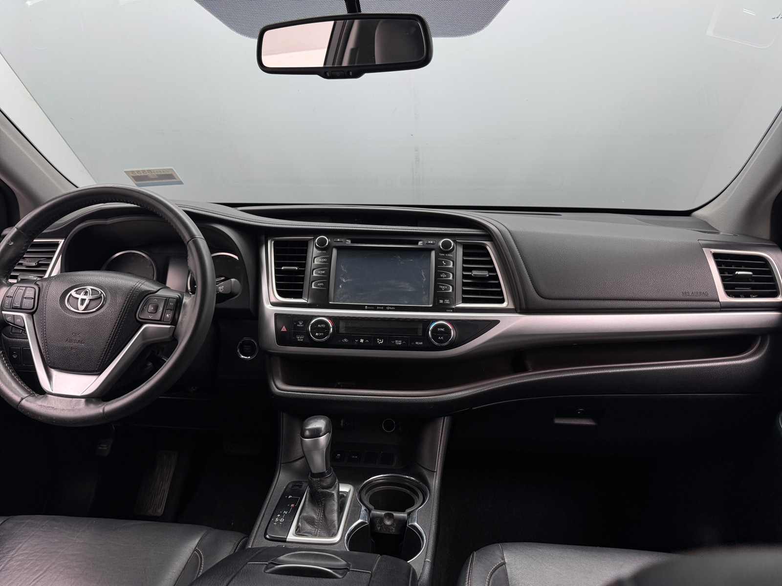 Thumbnail: 2016 Toyota Highlander - 2