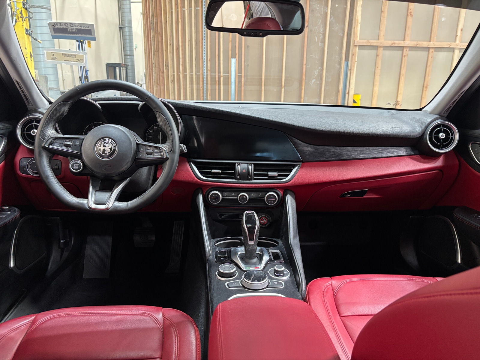Thumbnail: 2020 Alfa Romeo Giulia - 2
