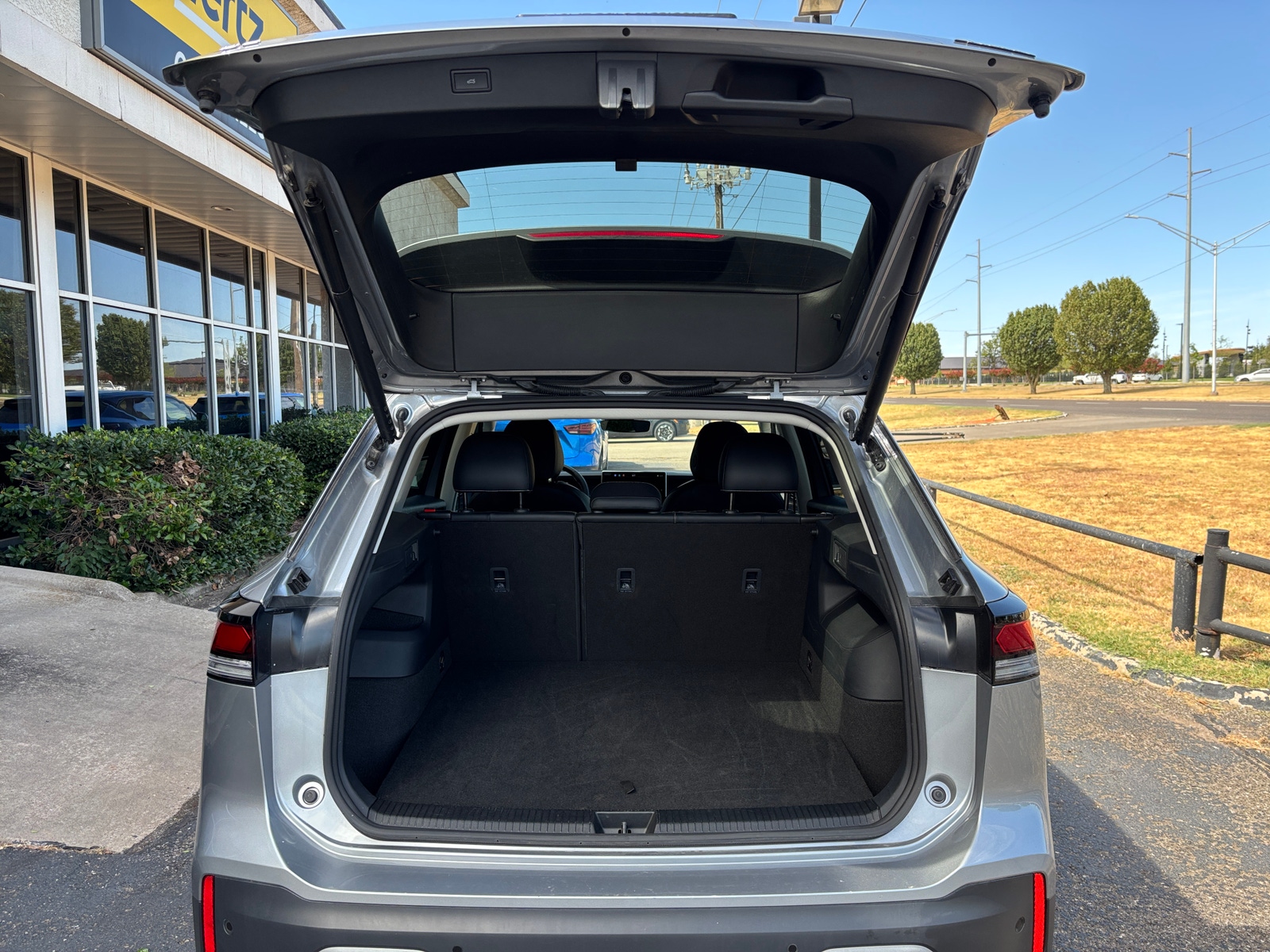 Thumbnail: 2026 Volkswagen Tiguan - 6