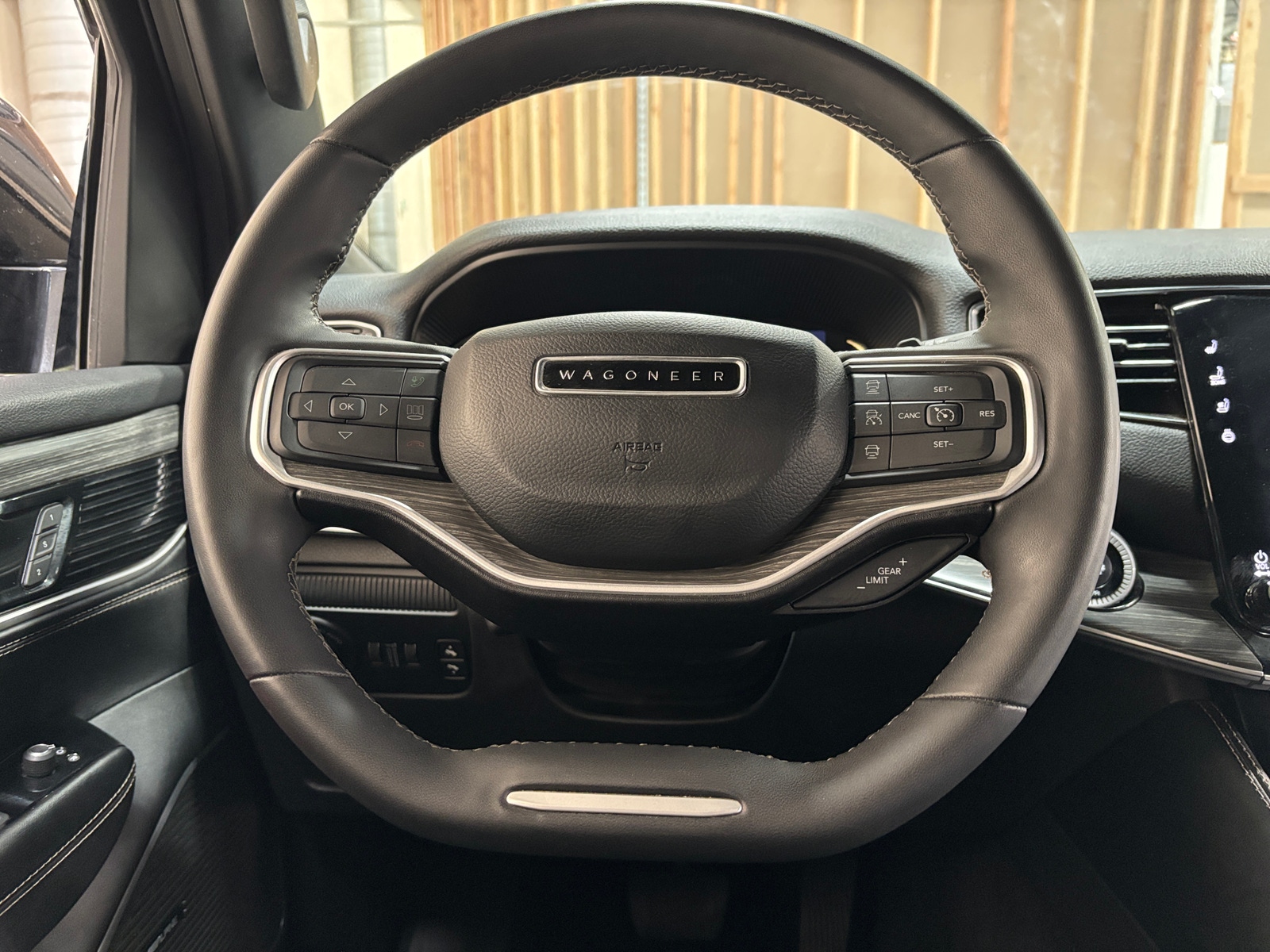 Thumbnail: 2024 Jeep Wagoneer - 4