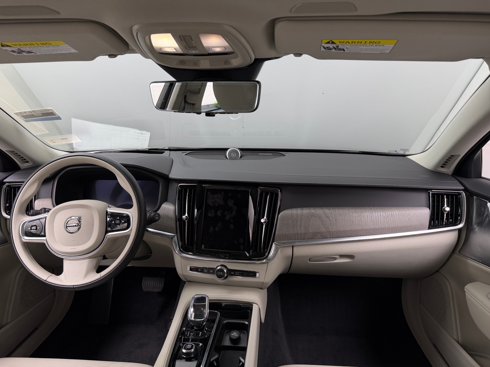 Thumbnail: 2025 Volvo V90 - 2