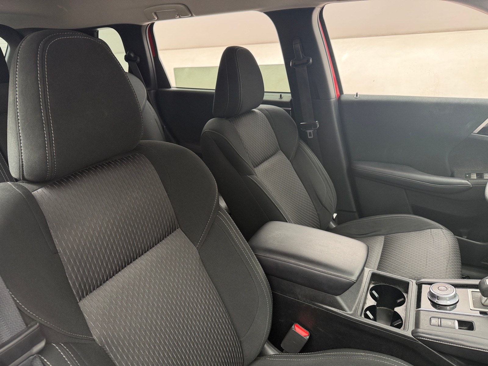 Thumbnail: 2024 Mitsubishi Outlander - 2