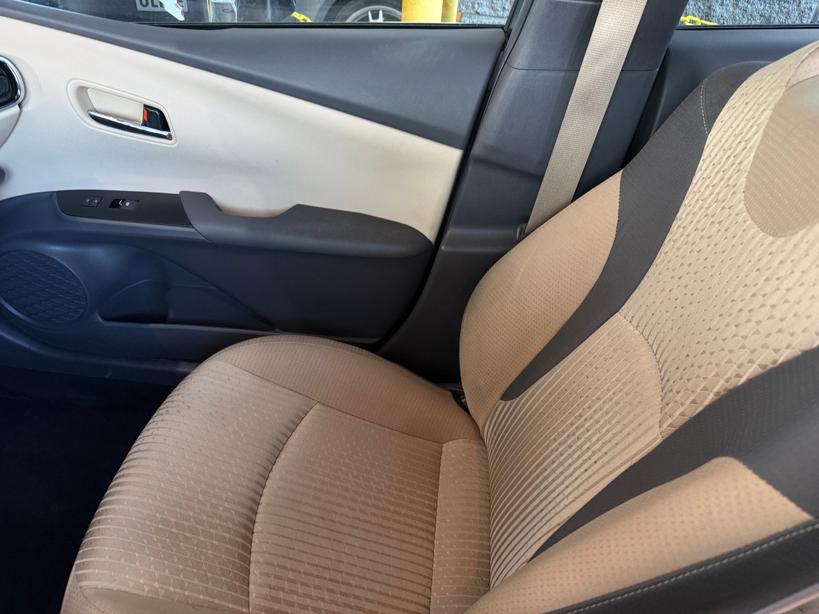 Thumbnail: 2016 Toyota Prius - 2