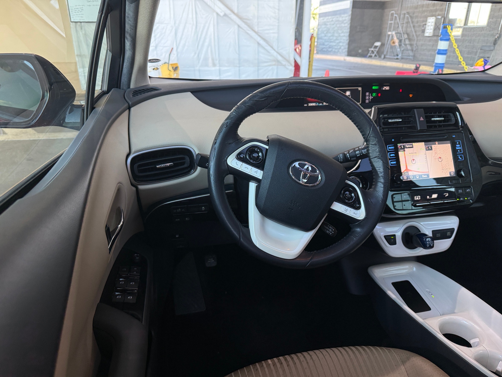 Thumbnail: 2016 Toyota Prius - 5