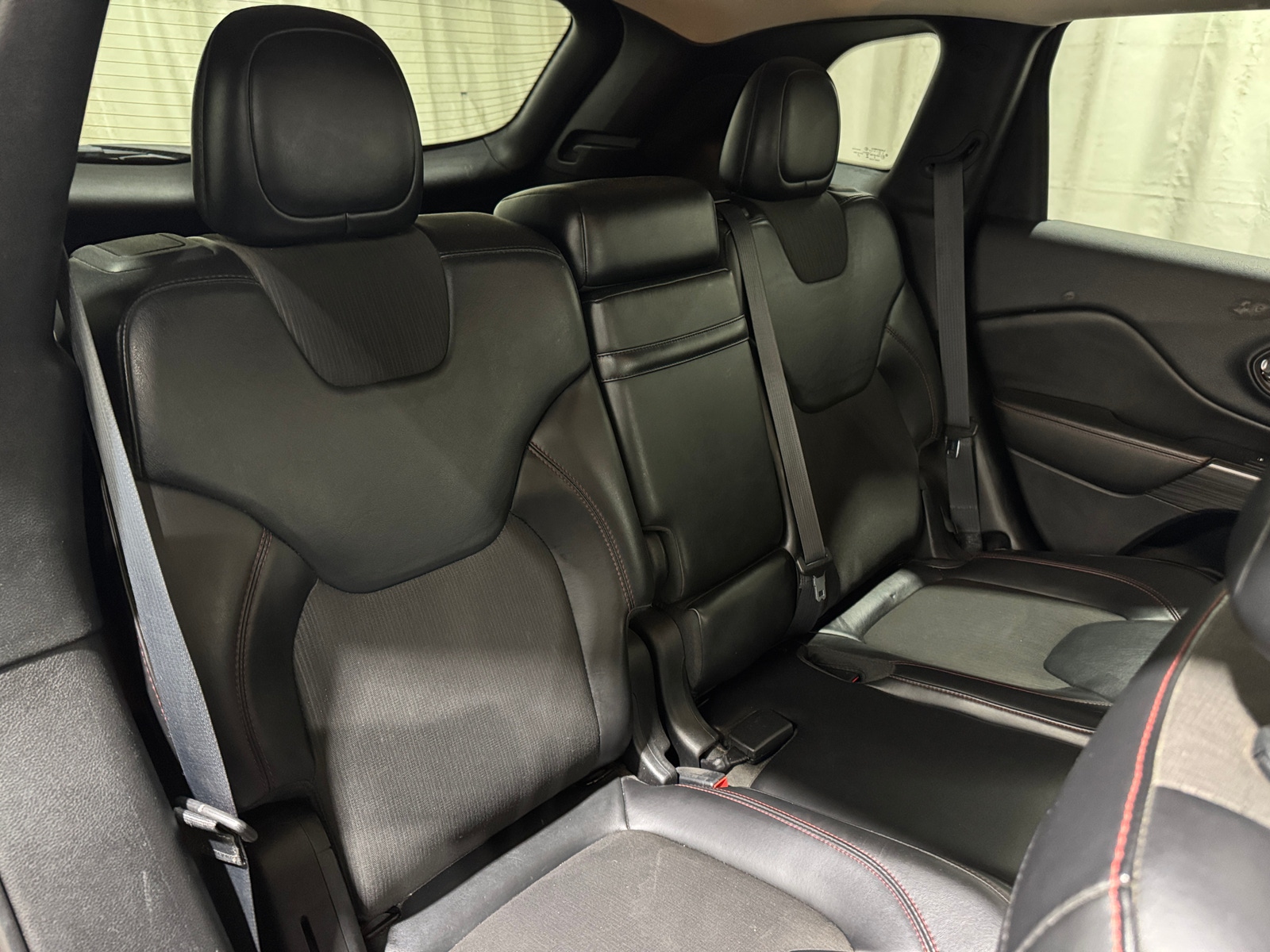 Thumbnail: 2016 Jeep Cherokee - 6