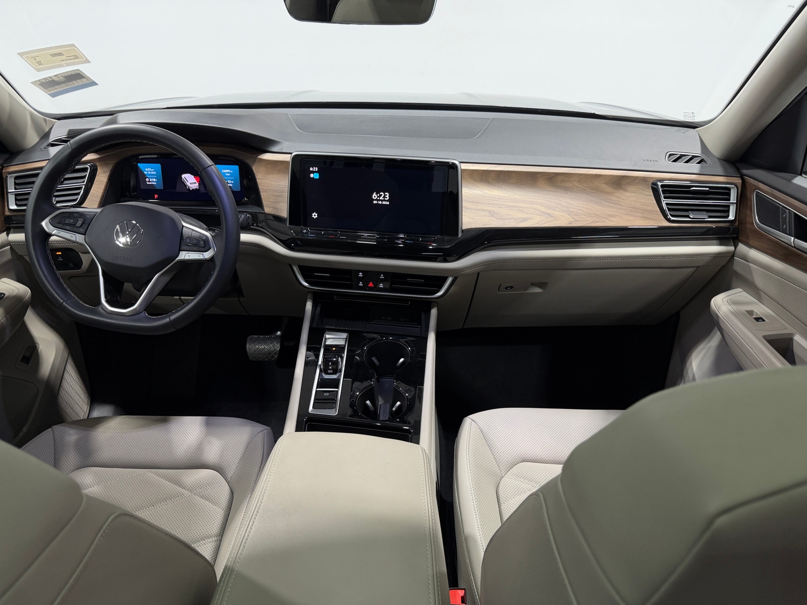 Thumbnail: 2026 Volkswagen Atlas - 3