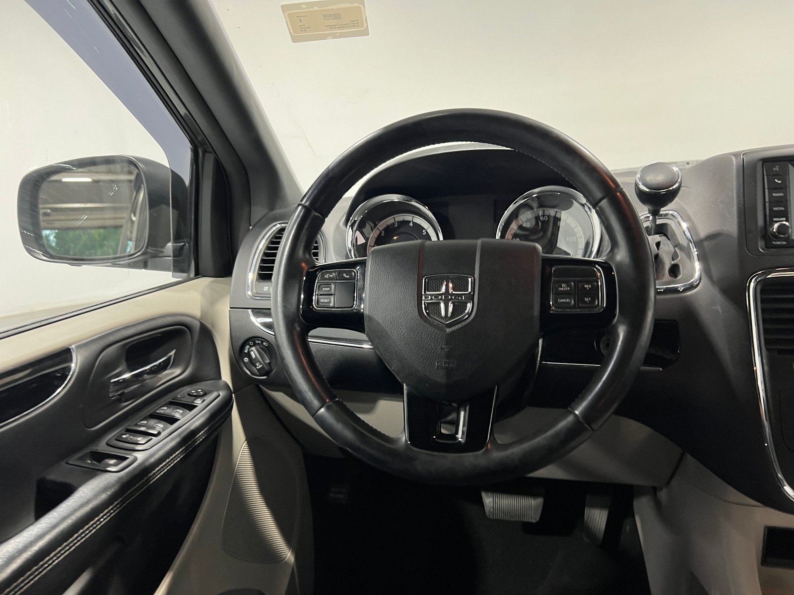 Thumbnail: 2019 Dodge Grand Caravan - 4