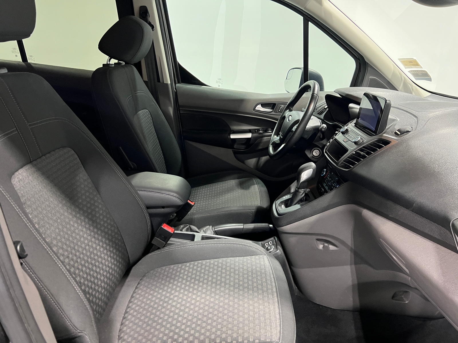 Thumbnail: 2019 Ford Transit Series - 2