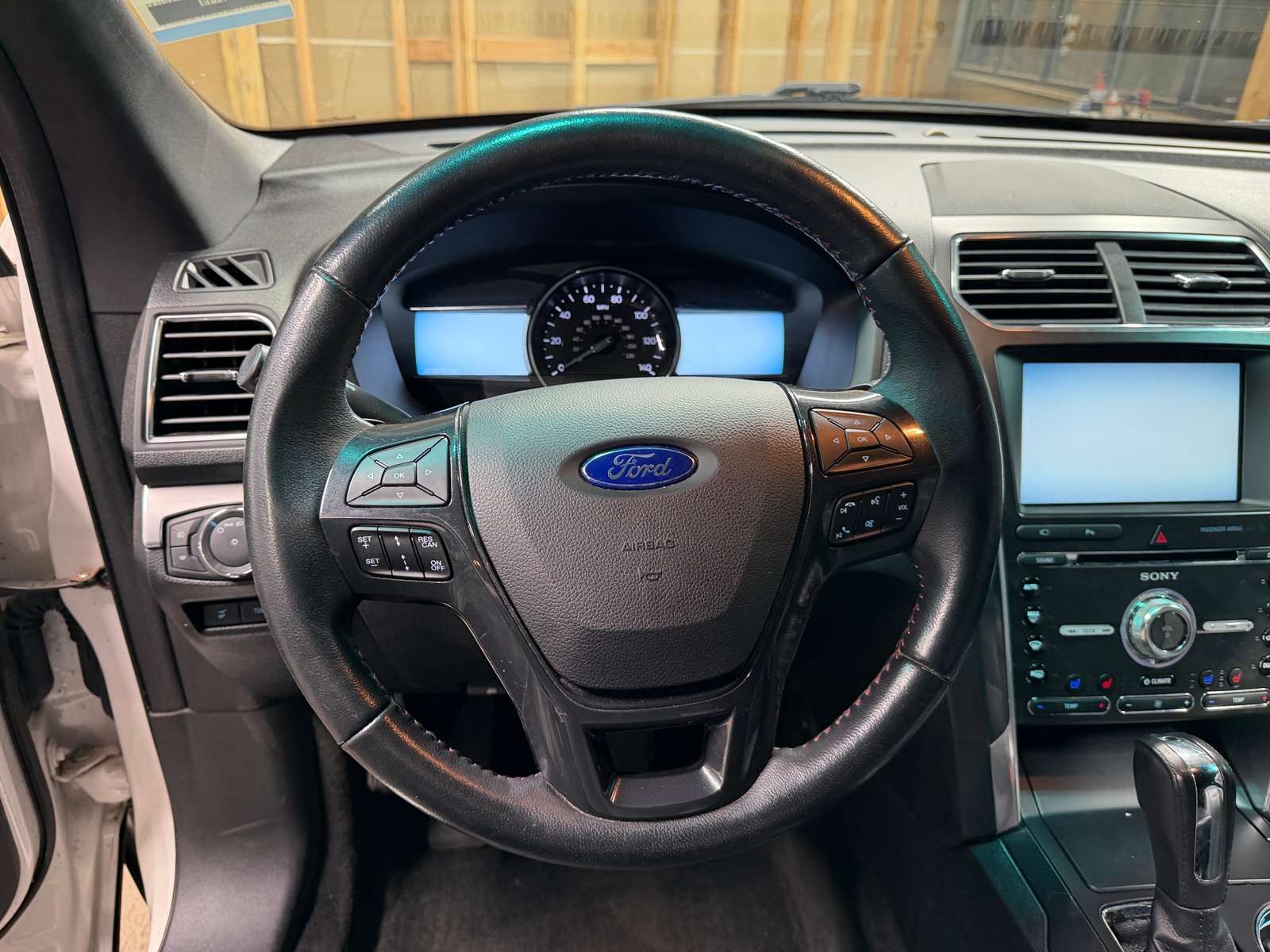 Thumbnail: 2016 Ford Explorer - 4
