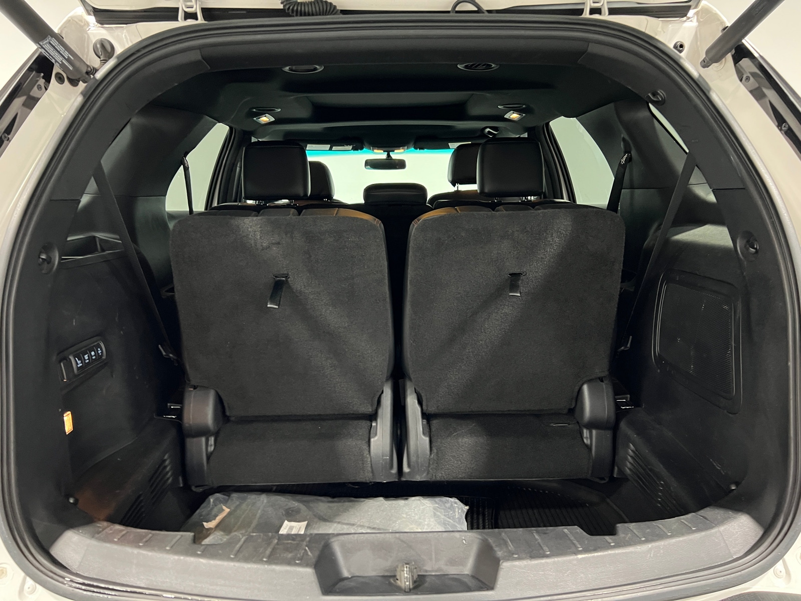 Thumbnail: 2016 Ford Explorer - 6