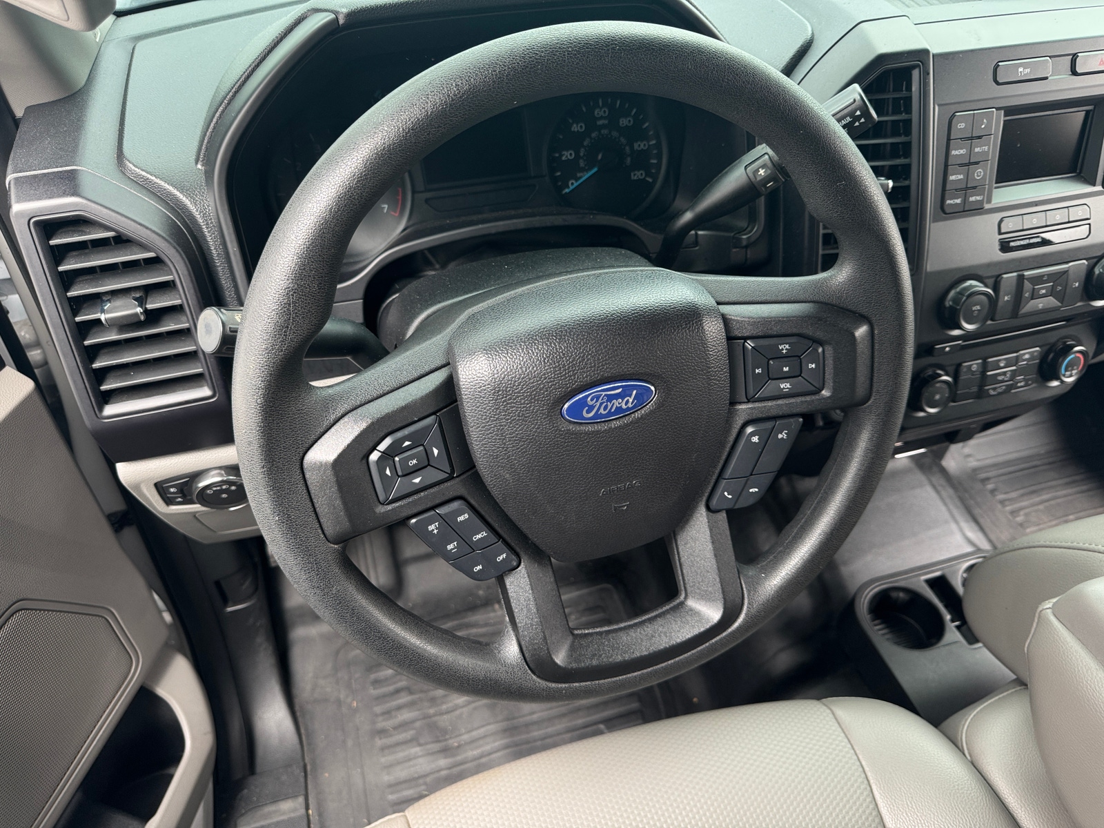 Thumbnail: 2017 Ford Econoline - 5
