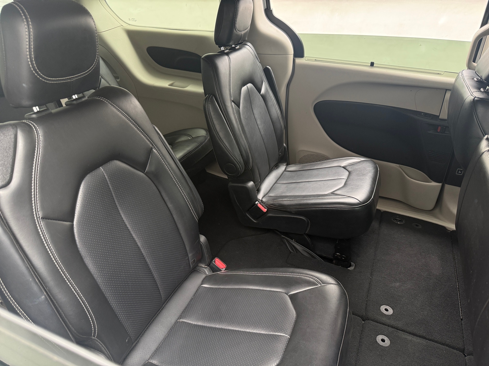 Thumbnail: 2024 Chrysler Pacifica - 5