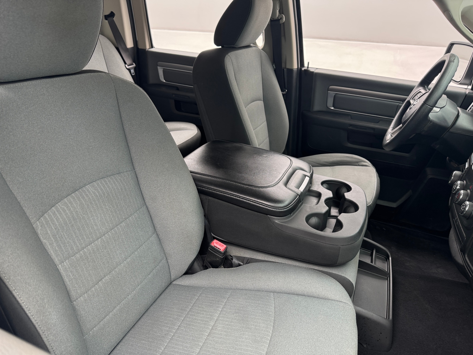 Thumbnail: 2021 RAM 1500 Classic - 2