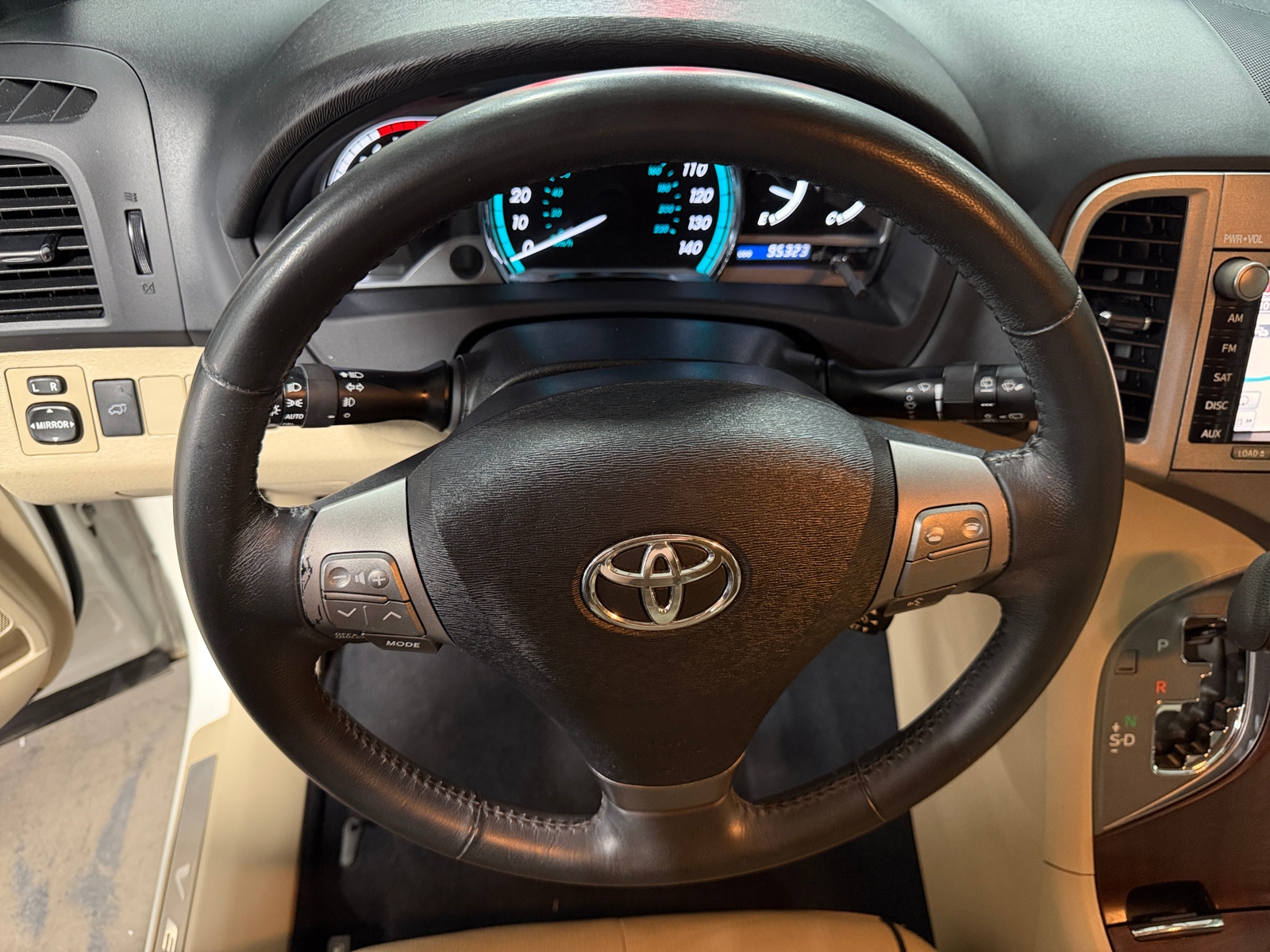 Thumbnail: 2010 Toyota Venza - 5