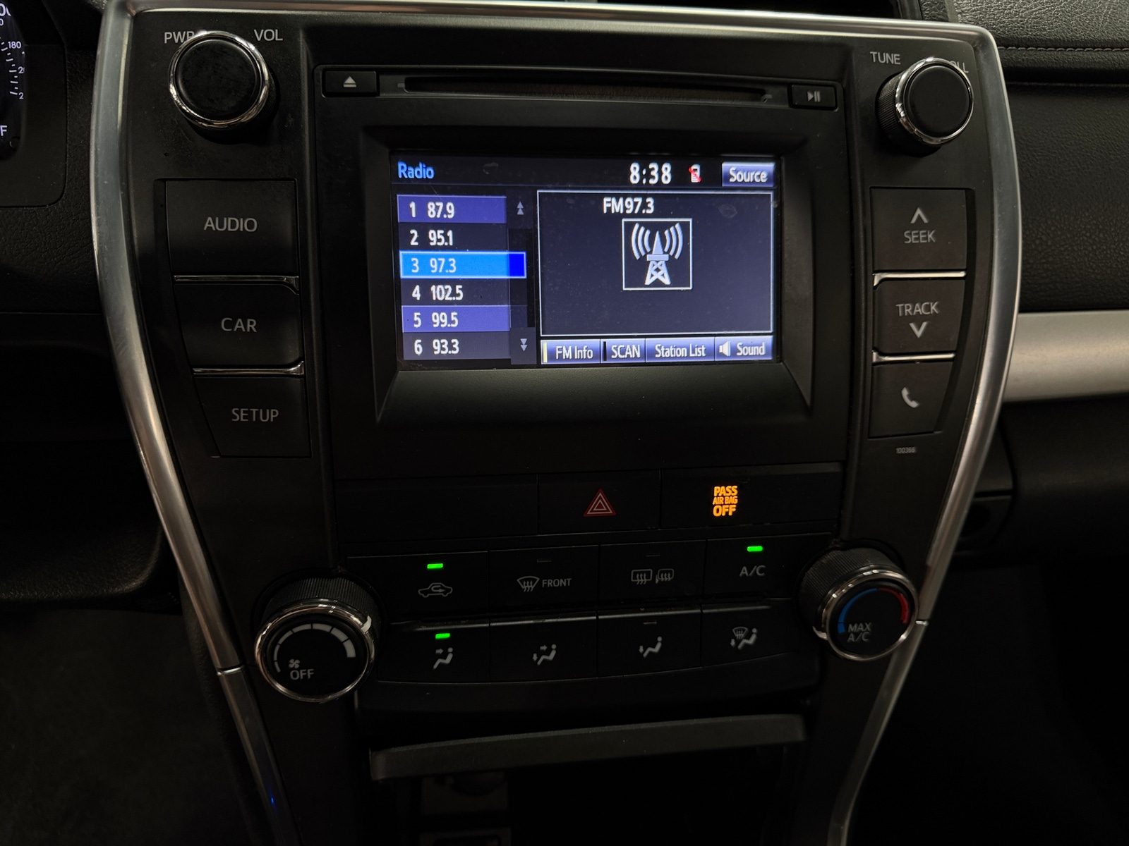 Thumbnail: 2015 Toyota Camry - 4