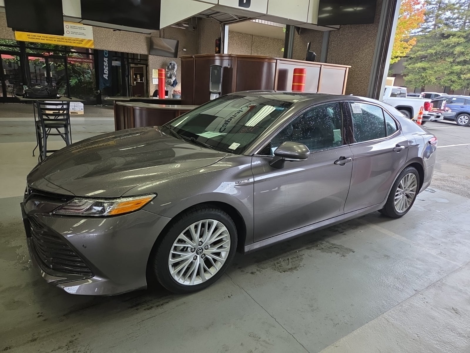 2020 Toyota Camry Hybrid XLE