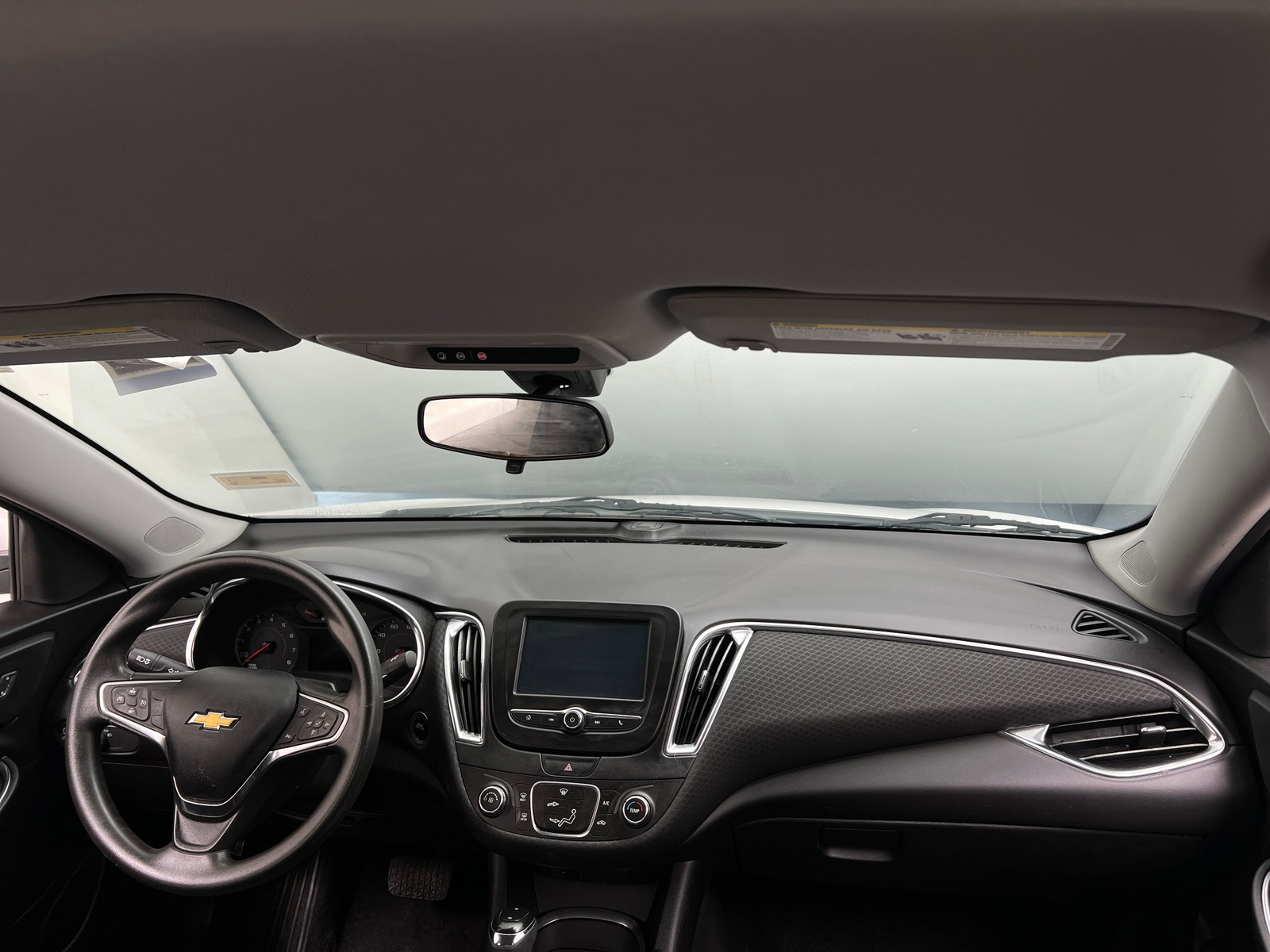 Thumbnail: 2018 Chevrolet Malibu - 3
