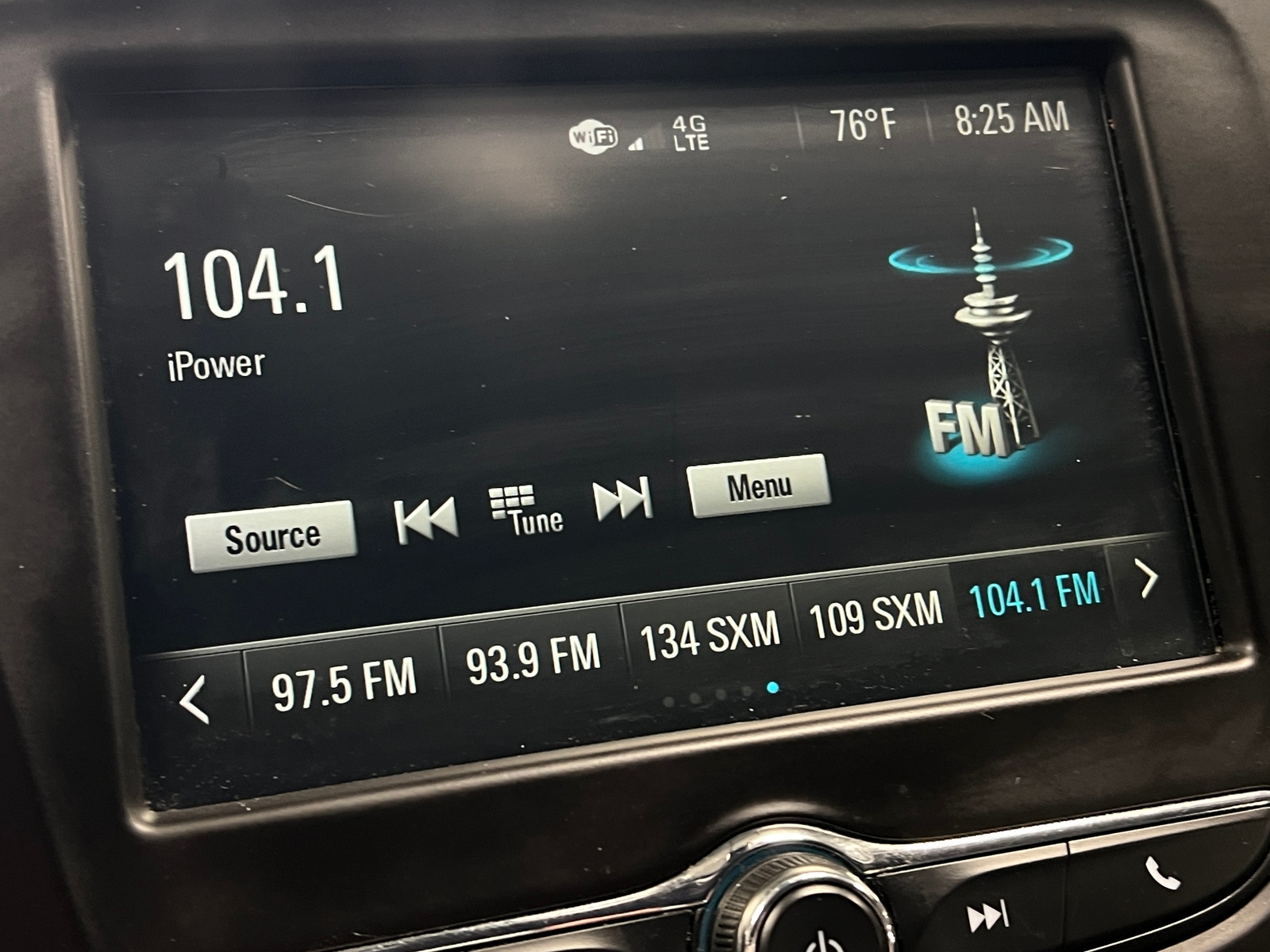 Thumbnail: 2018 Chevrolet Malibu - 4