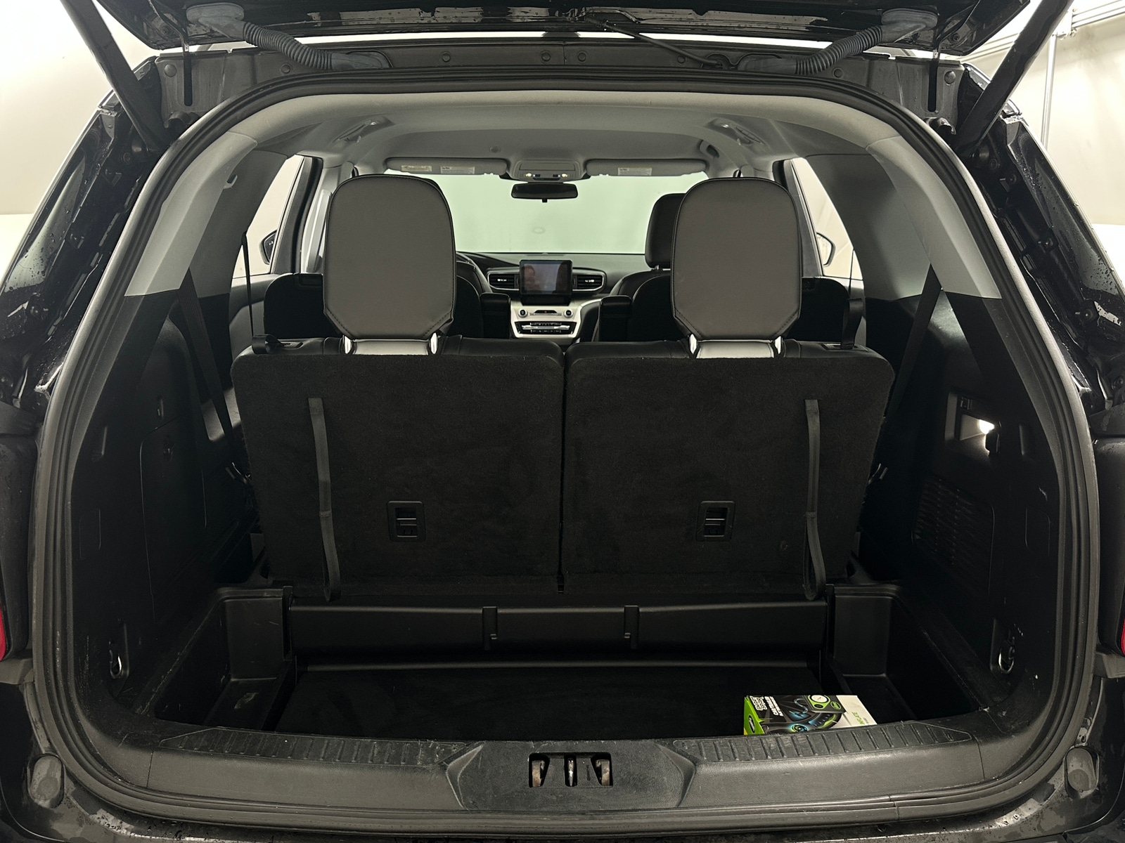 Thumbnail: 2021 Ford Explorer - 6