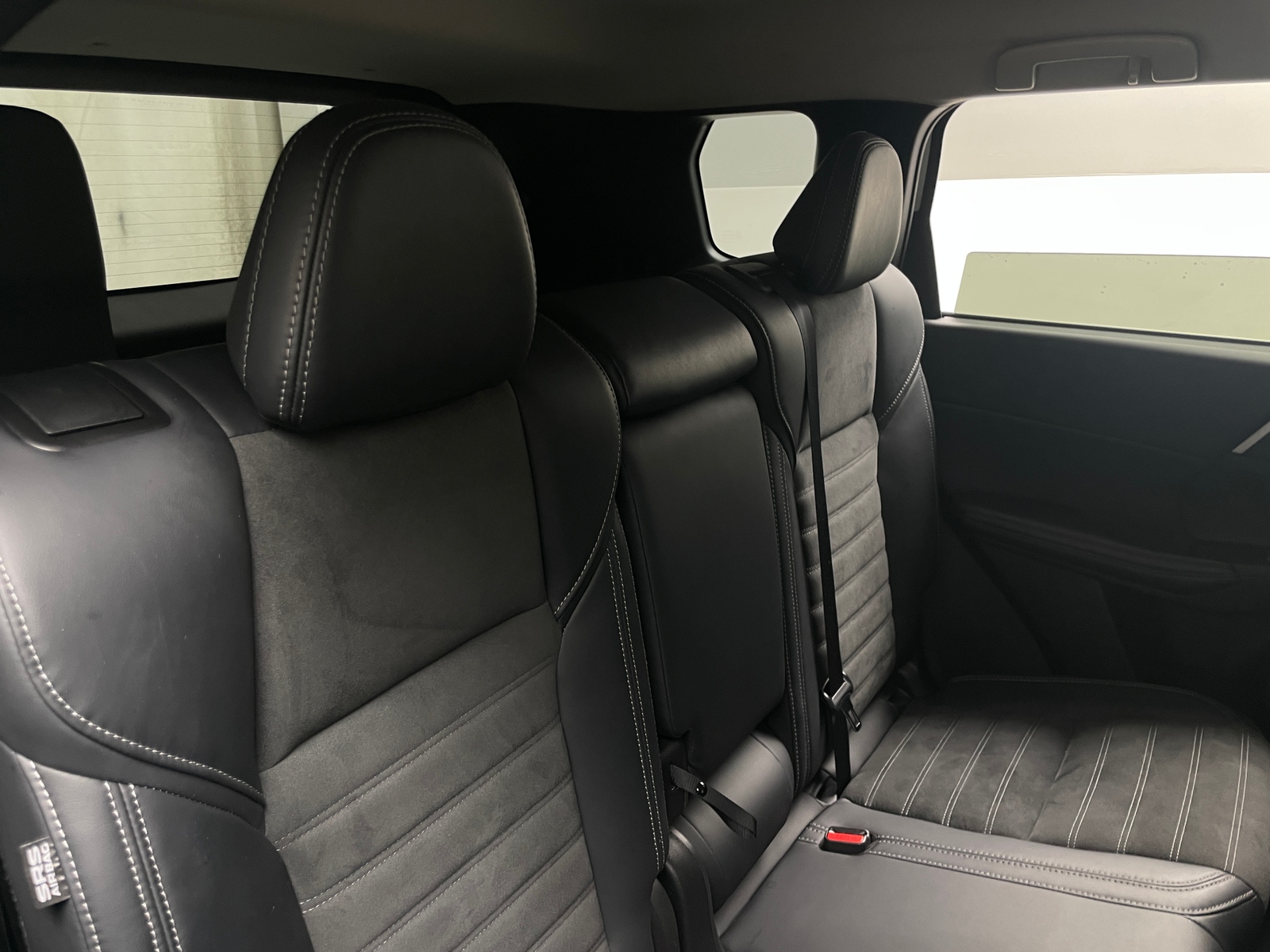 Thumbnail: 2025 Mitsubishi Outlander - 6