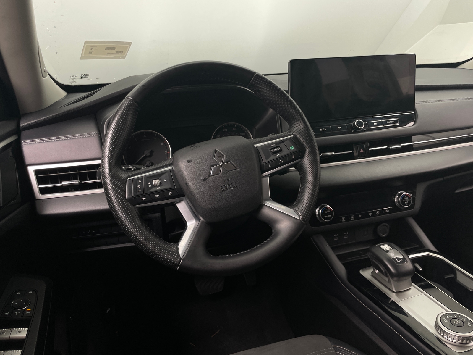 Thumbnail: 2025 Mitsubishi Outlander - 5