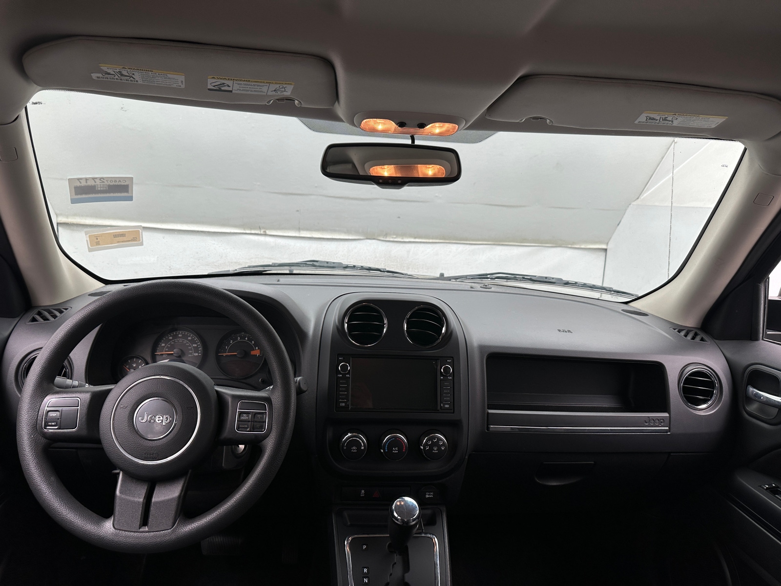 Thumbnail: 2016 Jeep Patriot - 3