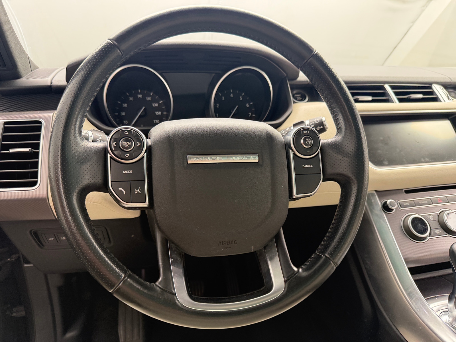 Thumbnail: 2017 Land Rover Range Rover Sport - 4