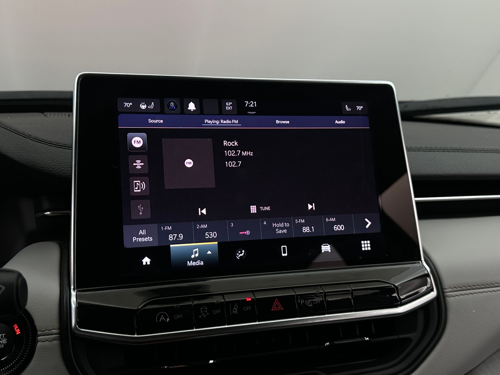 Thumbnail: 2023 Jeep Compass - 3