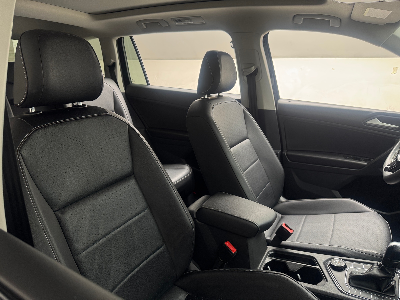 Thumbnail: 2021 Volkswagen Tiguan - 2